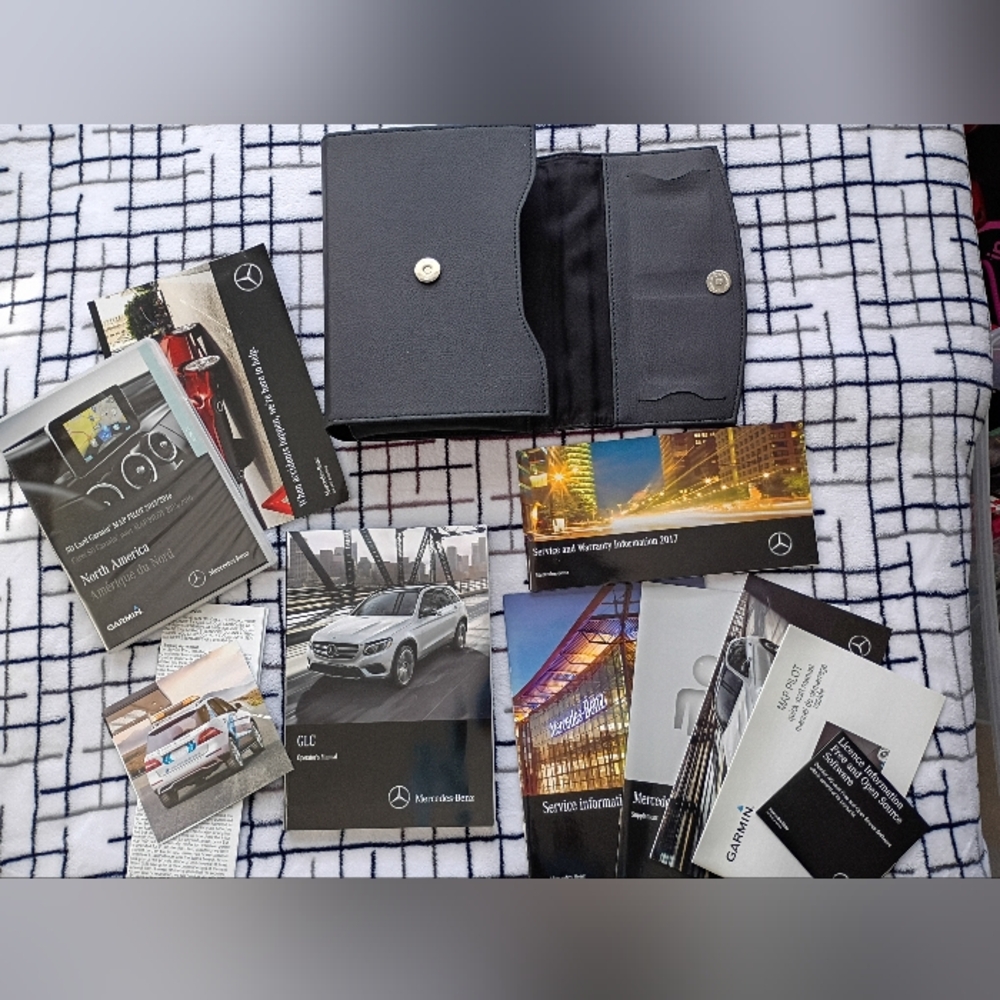 2017 GLC Class Mercedes-Benz Owner's Manual Set with Black Leather Pouch